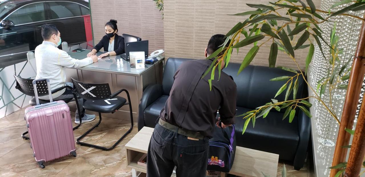 Harvia Suites Kebon Jeruk Jakarta Exterior photo